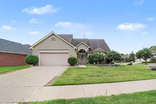 23853 Joey Dr, Brownstown, MI 48134 - Photo 2