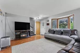 1975 32nd St SE, Grand Rapids, MI 49508 - Photo 6