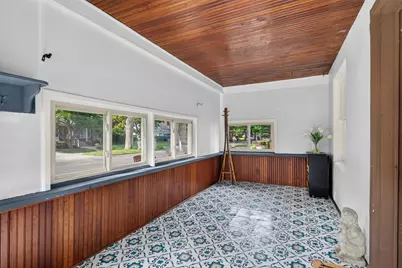 2022 Hampton Road, Grosse Pointe, MI 48236 - Photo 6