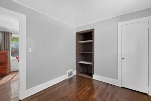 2022 Hampton Rd, Grosse Pointe, MI 48236 - Photo 20