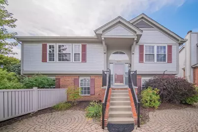 49800 Pointe Crossing, Plymouth, MI 48170 - Photo 2