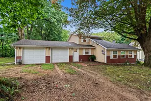 136 Florence St, Otsego, MI 49078 - Photo 2