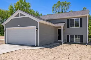 1506 Leonard St, Big Rapids, MI 49307 - Photo 1