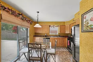 43666 Deborah Dr, Sterling Heights, MI 48313 - Photo 4