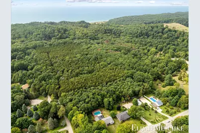 13749 Lakeshore Avenue, Grand Haven, MI 49417 - Photo 52