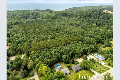 13749 Lakeshore Avenue, Grand Haven, MI 49417 - Photo 46