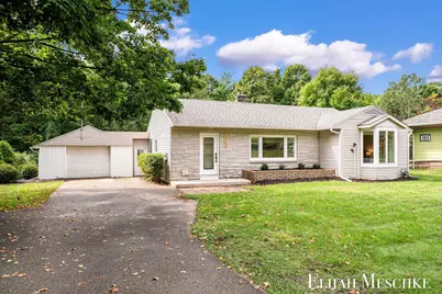13749 Lakeshore Avenue, Grand Haven, MI 49417 - Photo 4