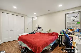 147 E 16th St, Holland, MI 49423 - Photo 14