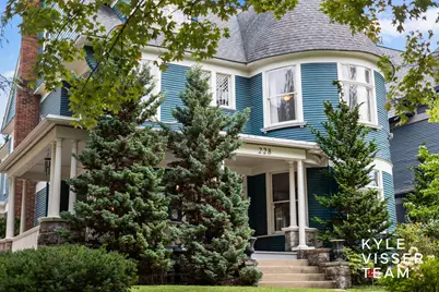 228 Madison Avenue SE, Grand Rapids, MI 49503 - Photo 2