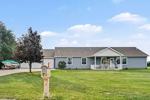 110 Jeremy St, Constantine, MI 49042 - Photo 2