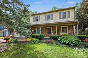 2246 Boston St SE, East Grand Rapids, MI 49506 - Photo 2
