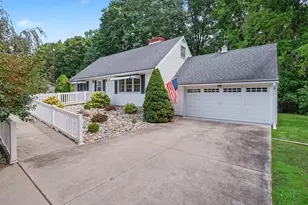 926 Clubview Dr, Fremont, MI 49412 - Photo 4