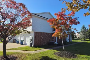 404 Riversedge Dr, Saline, MI 48176 - Photo 4