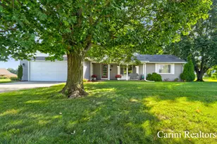 4723 62nd St, Holland, MI 49423 - Photo 2
