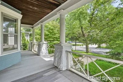 219 Carroll Avenue SE, Grand Rapids, MI 49506 - Photo 2