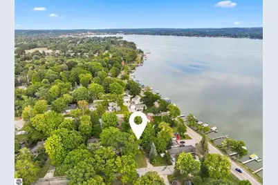 116 Huron Place, Cadillac, MI 49601 - Photo 2