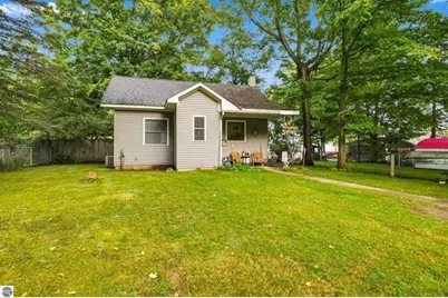 116 Huron Place, Cadillac, MI 49601 - Photo 6