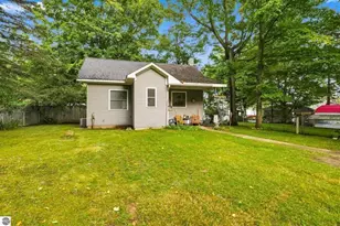 116 Huron Pl, Cadillac, MI 49601 - Photo 6