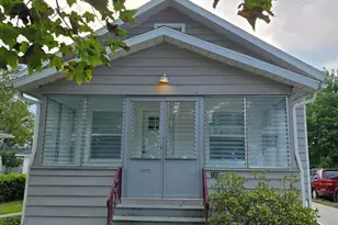 110 N Higby St, Jackson, MI 49202 - Photo 4