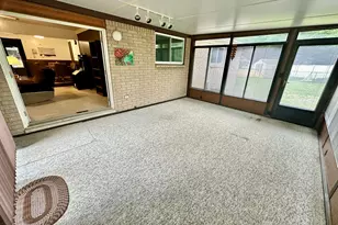 18975 Bainbridge Ave, Livonia, MI 48152 - Photo 18