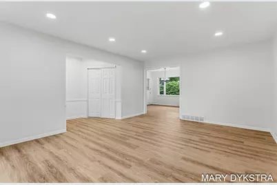 409 W Lakewood Boulevard, Holland, MI 49424 - Photo 10