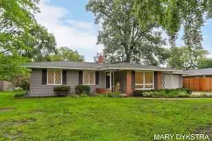 409 W Lakewood Blvd, Holland, MI 49424 - Photo 1