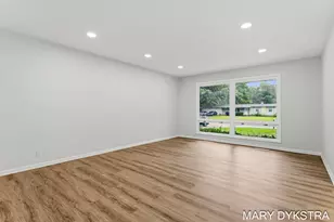 409 W Lakewood Blvd, Holland, MI 49424 - Photo 4