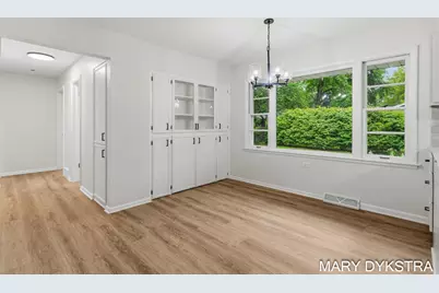 409 W Lakewood Boulevard, Holland, MI 49424 - Photo 14