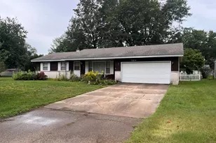 584 Pineview Dr, Holland, MI 49424 - Photo 1