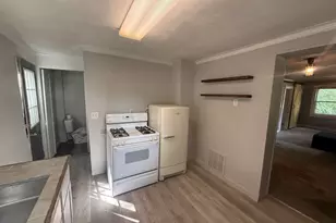 319 Watts St, Jackson, MI 49203 - Photo 6