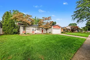 14345 Knolson St, Livonia, MI 48154 - Photo 2