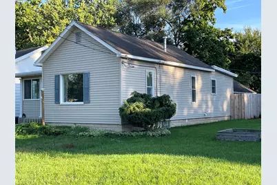 2424 30th Street SW, Wyoming, MI 49519 - Photo 2