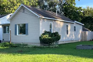 2424 30th St SW, Wyoming, MI 49519 - Photo 2