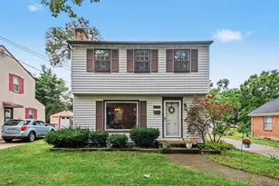 1619 Winick St SE, Grand Rapids, MI 49506 - Photo 2