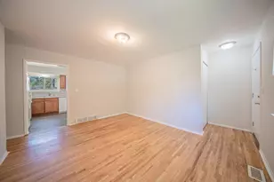 222 Kirk Ave, Ypsilanti, MI 48197 - Photo 6