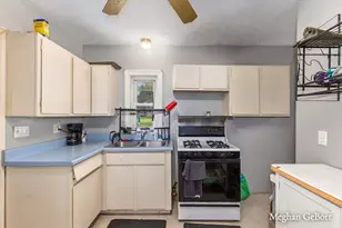 1410 Walnut St NE, Grand Rapids, MI 49503 - Photo 8