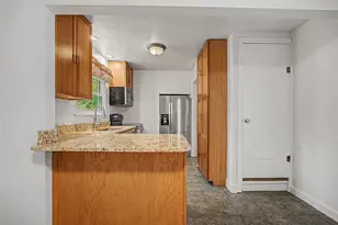 352 Dunham Dr, Battle Creek, MI 49015 - Photo 8