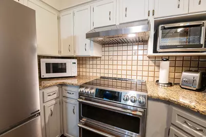 8259 Wallinwood Springs Drive, Jenison, MI 49428 - Photo 10