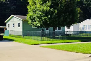 380 Cherry St, Coloma, MI 49038 - Photo 2