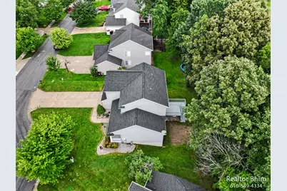 3689 Maple Hurst Drive SE, Kentwood, MI 49512 - Photo 12