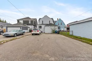 531 W Webster Ave, Muskegon, MI 49440 - Photo 22