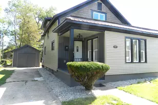 1097 Pearl St, Benton Harbor, MI 49022 - Photo 2