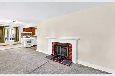 102 Fullerton, Galesburg, MI 49053 - Photo 2