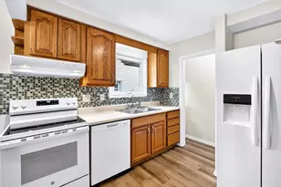 102 Fullerton, Galesburg, MI 49053 - Photo 4