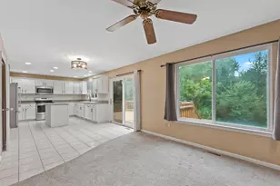 7403 Pine Creek Trail, Waterford, MI 48327 - Photo 6