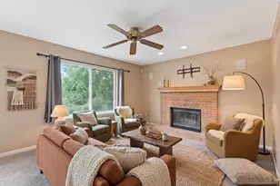 7403 Pine Creek Trail, Waterford, MI 48327 - Photo 10