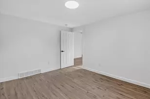701 N Hemlock St, Evart, MI 49631 - Photo 18