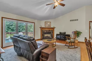 463 Cottonwood Ln, Saline, MI 48176 - Photo 14