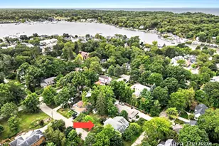 345 Mary St, Saugatuck, MI 49453 - Photo 2