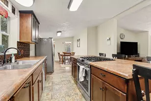 5381 Paradise Road E, Battle Creek, MI 49014 - Photo 6
